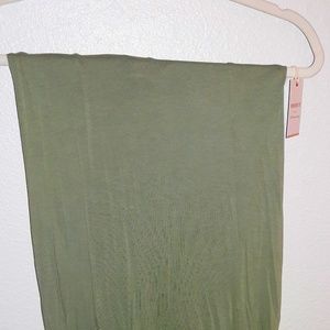 💚NWT Olive Green Maxi Skirt💚